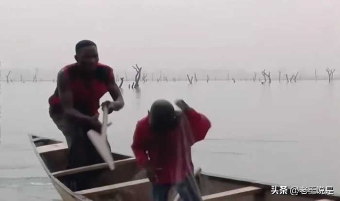 非洲沃尔塔湖上的小奴隶：吉米的故事